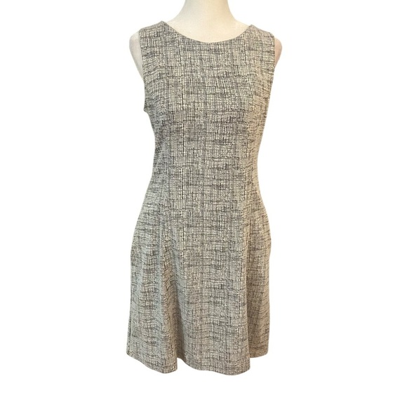 Tahari Sleeveless Dress Womens Size 8 Black White Grid Tweed Pockets Stretch - Picture 2 of 16